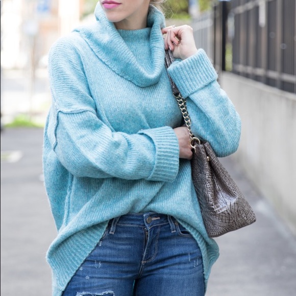H&M Tops - Turquoise Oversized Sweater
